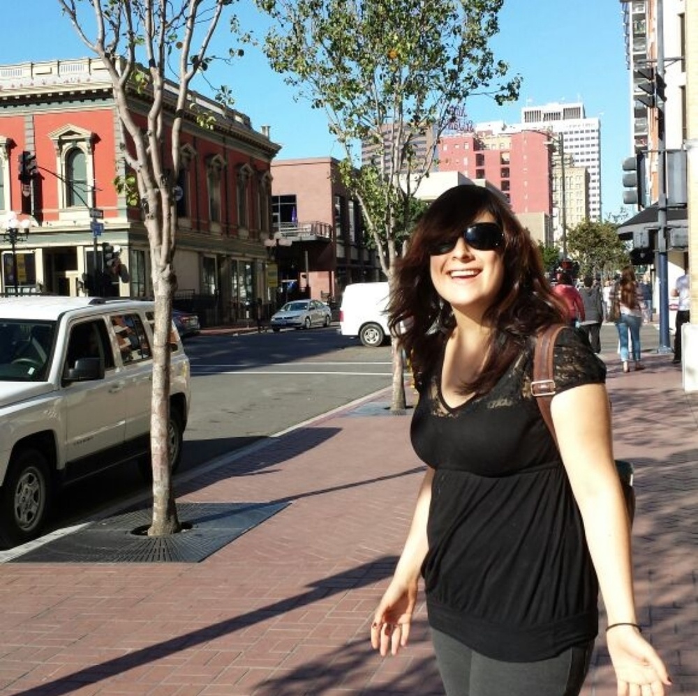 Meet your Posher, Elena